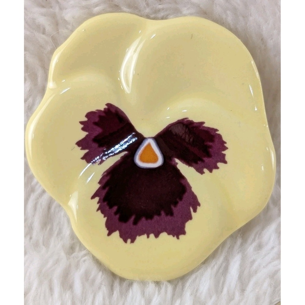 Vintage 1981 AVON Pansy Pin Brooch Glazed‎ Yellow Porcelain Flower